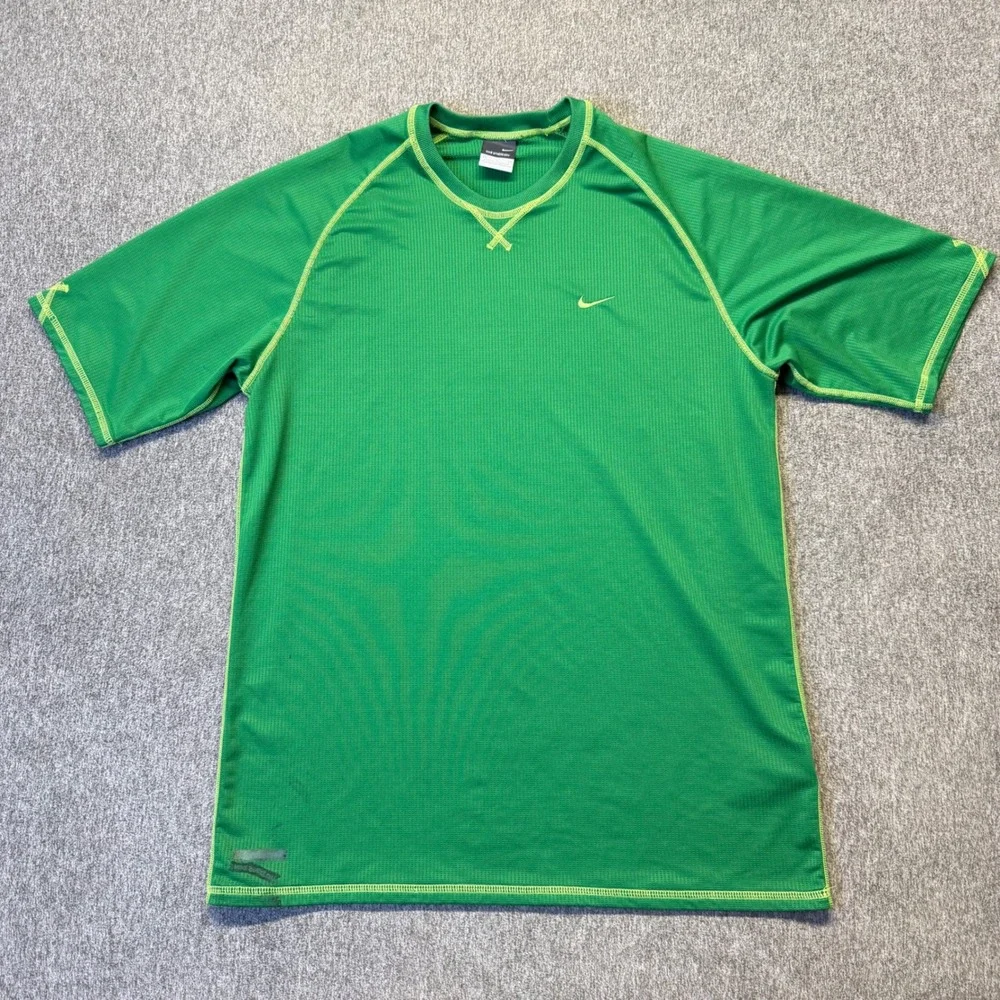 Nike Sphere Dry Mens Green Short Sleeve Training Shirt 128109 Size Medium